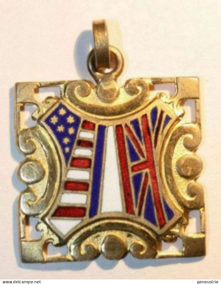 WW1 - Très Belle Médaille Pendentif De Poilu 14/18 Représentant Les 3 Drapeaux Français, Anglais Et Américain - WWI - 1914-18