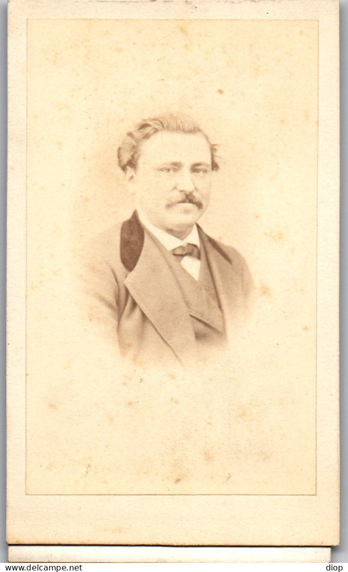  Carte De Visite Cdv Photo Vintage Albumen L. Milice Rouen Homme Mode - Personnes Anonymes