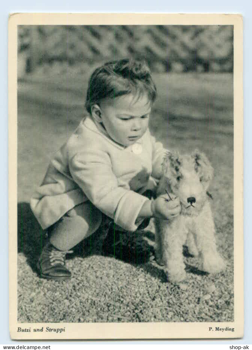 X1R77/ Kind Mit Stofftier Hund Schöne AK Ca.1955 - Autres & Non Classés