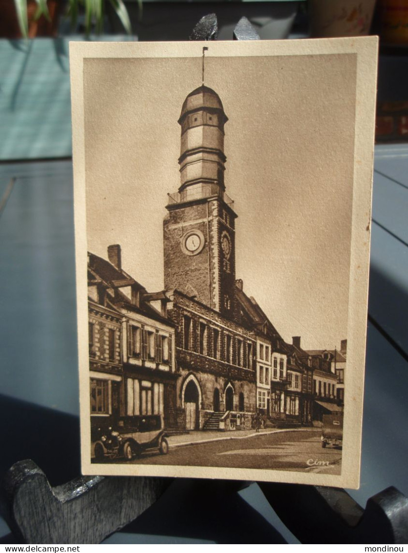 Cpa Sépia Le Beffroi - Vieilles Voitures. DOULLENS - Doullens