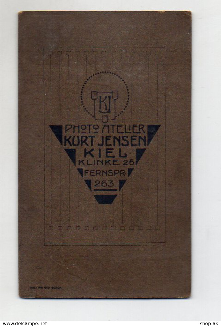 Y7004/ CDV Foto Kind Mit Mütze  Atelier Kurt Jensenm Kiel Ca.1900 - Autres & Non Classés