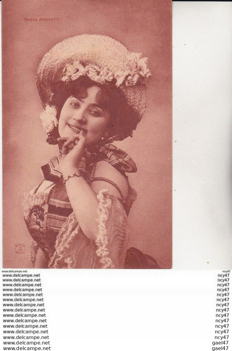 CPA FANTAISIES. Soyez Discret !.  Jolie Femme Avec Chapeau De Paille à Fleurs. ...Z281 - Femmes