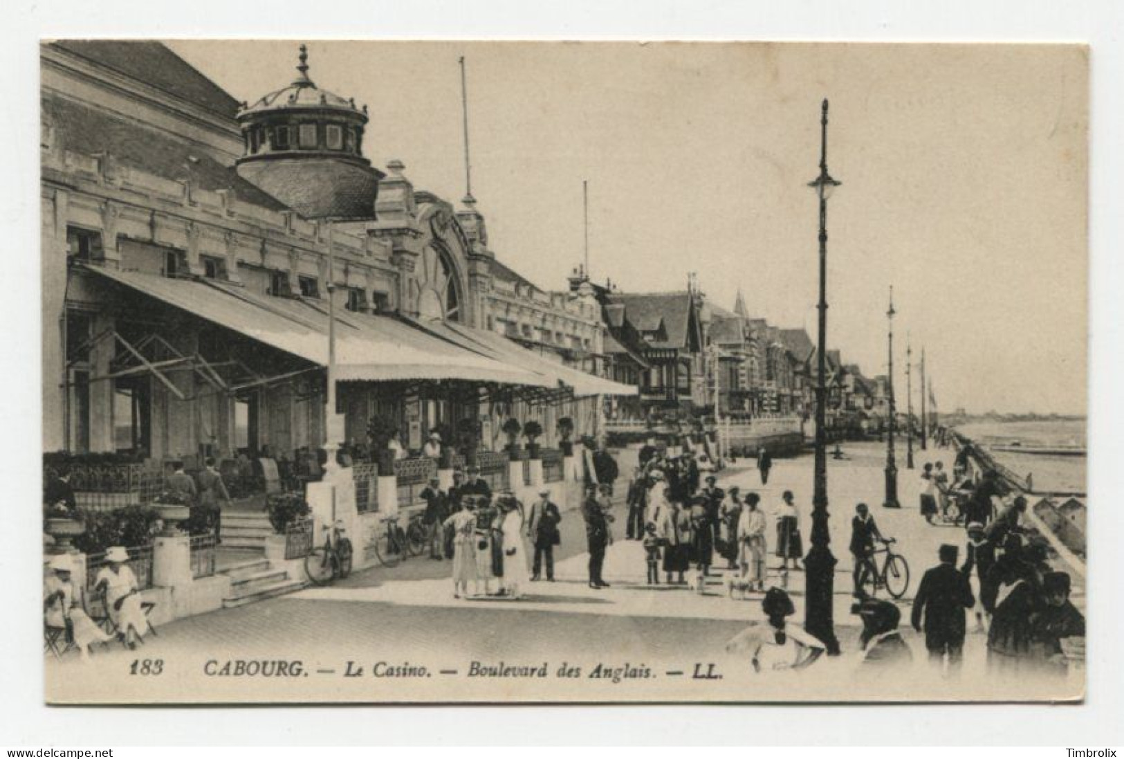 CABOURG (14) - Villa Bonnaric, Avenue De La Mer, La Digue, Villa La Chimère, Casino Et Boulevard Des Anglais. - Cabourg