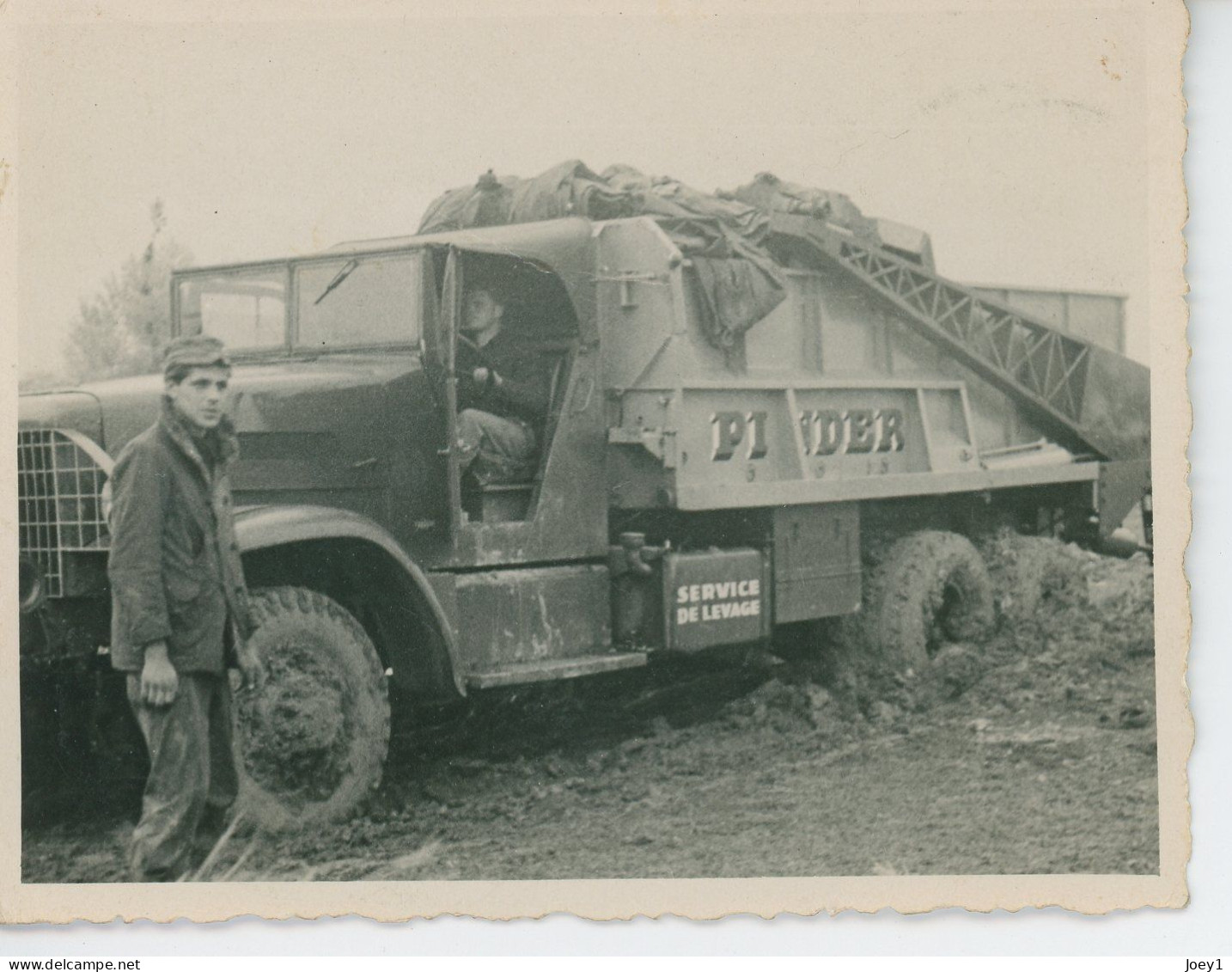 Photo Camion Cirque Pinder Avec 2 Hommes - Cars