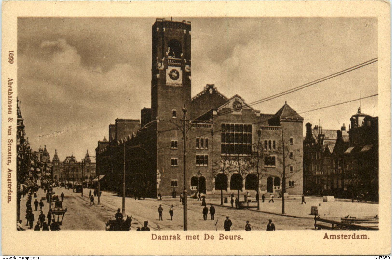 Amsterdam - Damrak Met De Beurs - Amsterdam