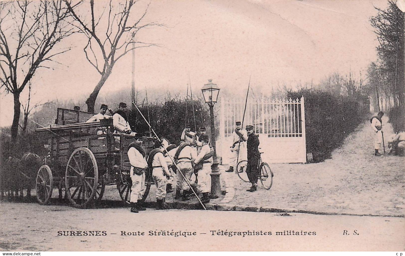 Suresnes - Telegraphistes Militaires   -  CPA °J - Suresnes