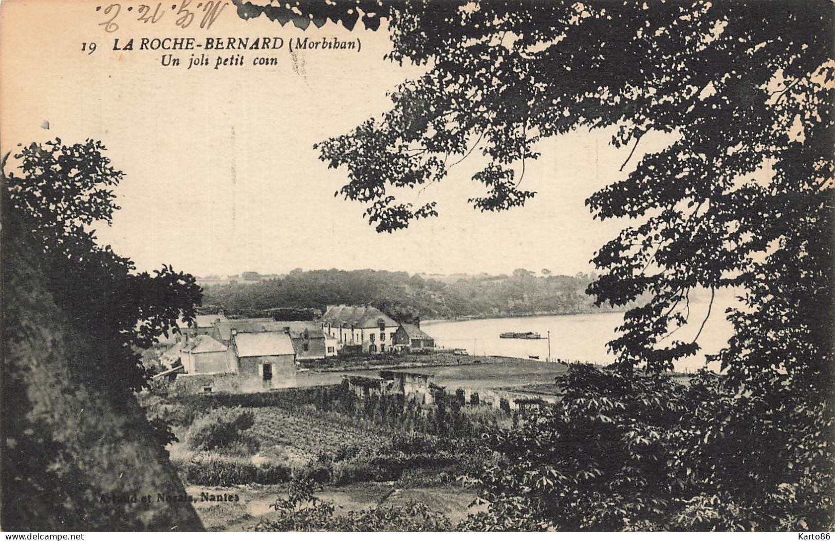 La Roche Bernard * Un Joli Petit Coin Du Village - La Roche-Bernard