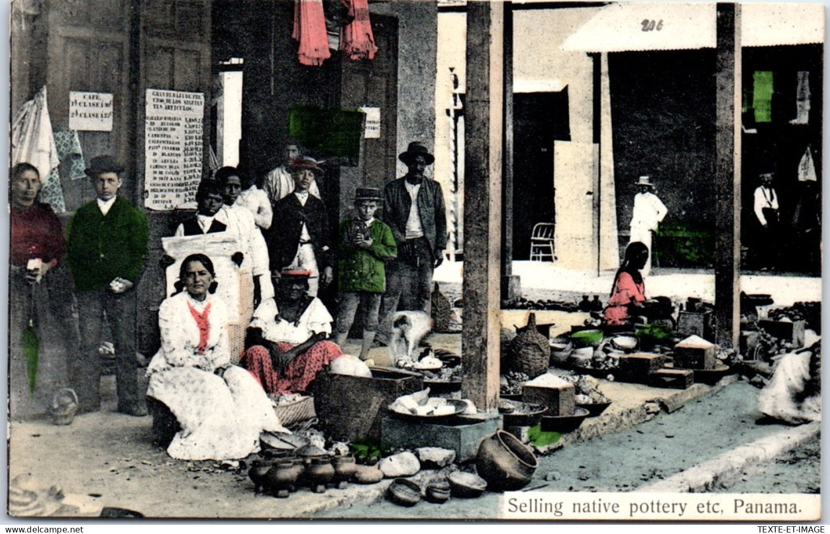 PANAMA - Selling Native Pottery Etc. - Panamá