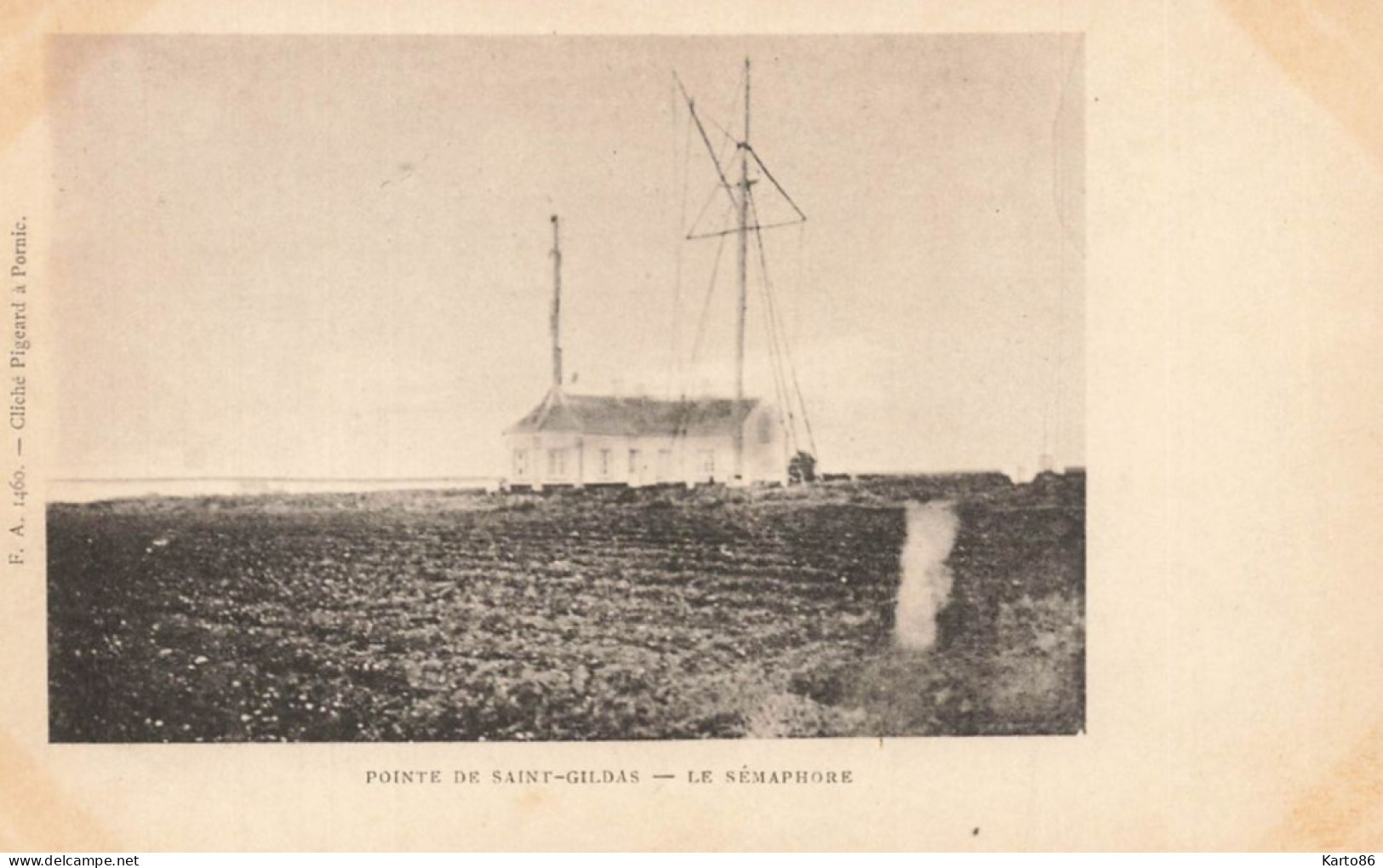 Pointe St Gildas , Préfailles * RARE CPA ! * éditeur F.A. Pigeard à Pornic * Le Sémaphore - Préfailles