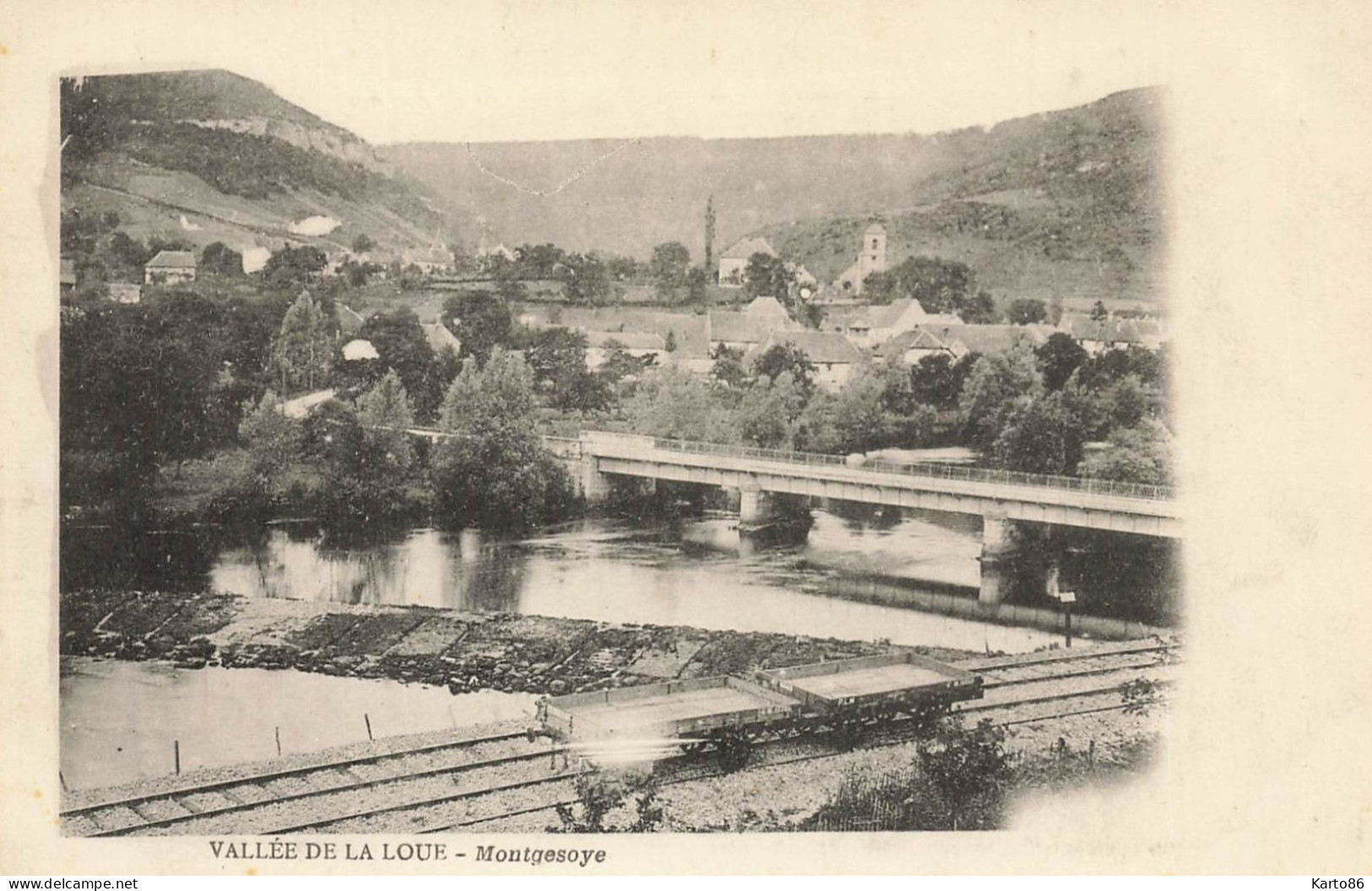 Montgesoye * Wagon Rails Ligne Chemin De Fer Doubs * Vue Du Village - Other & Unclassified