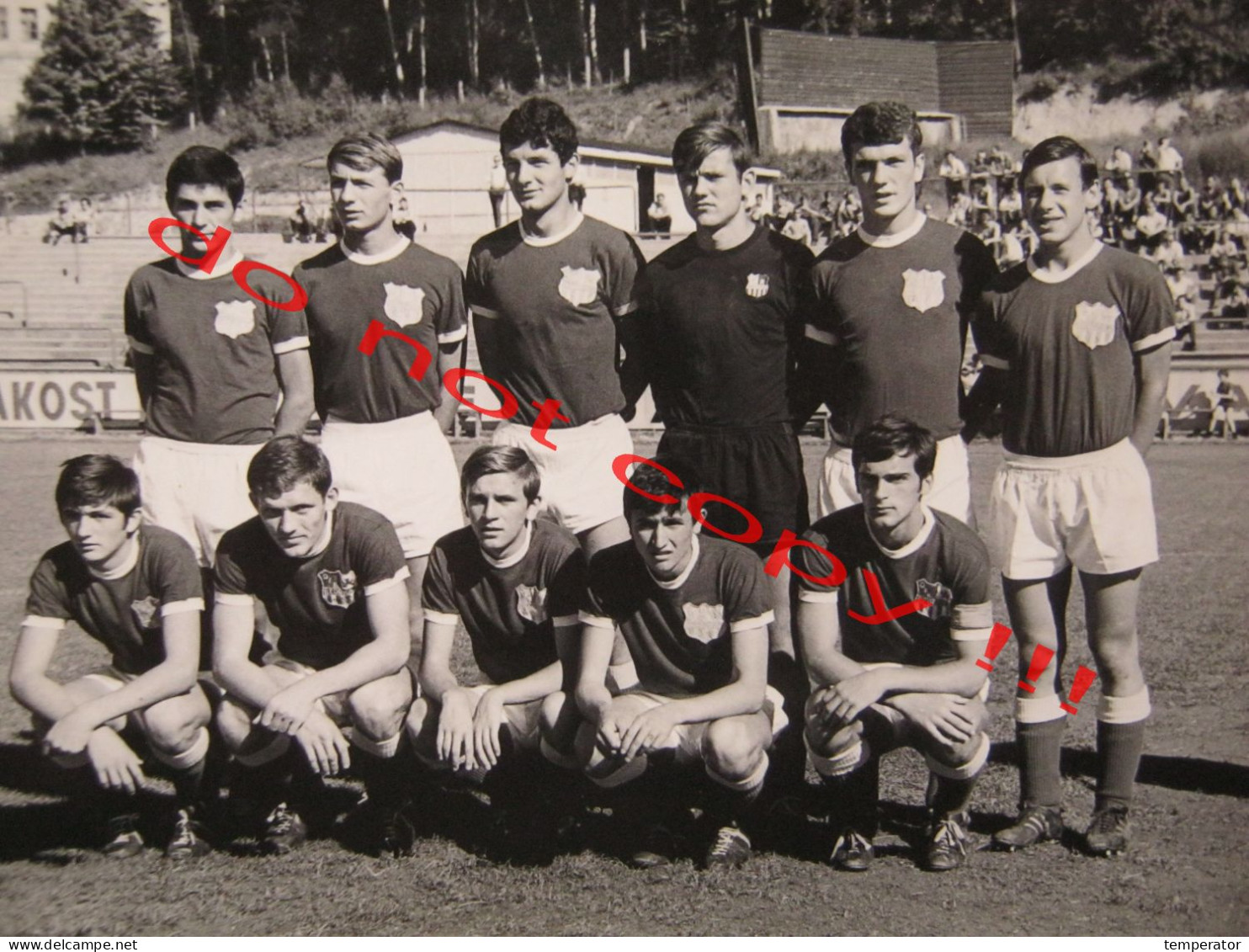 FOOTBALL, Football Club - Soccer Players From Yugoslavia In Czechoslovakia / With Signatures On Back ! ( 1968 ) - Sports