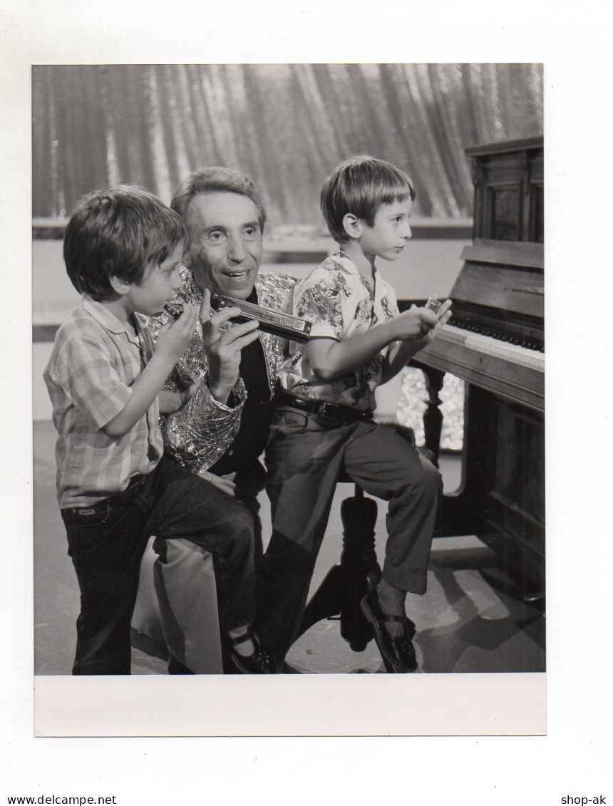 F6374/ Harmonikaspieler Albert Raisner Und Nachwuchs Foto Ca.1975  Foto - Non Classés