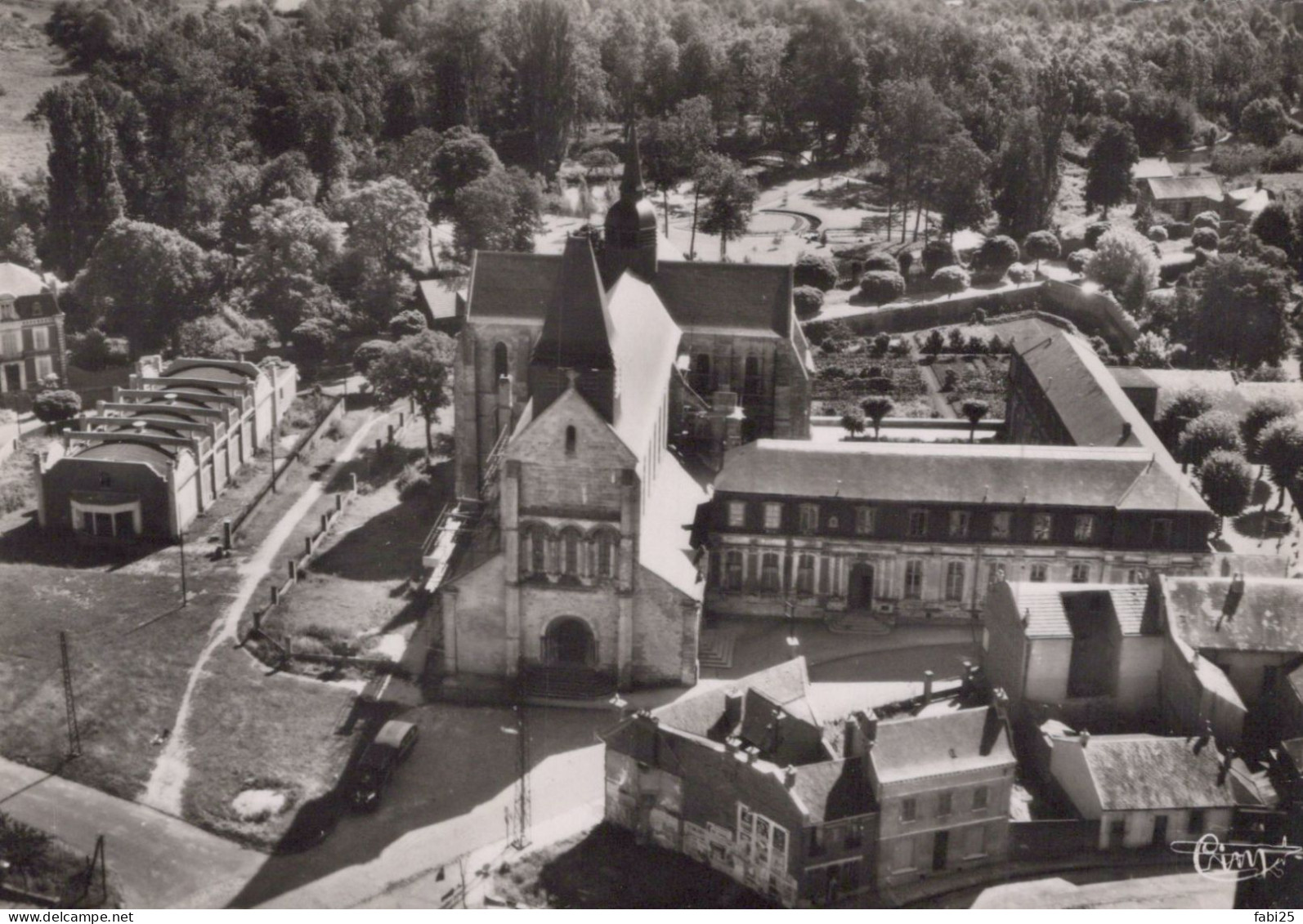 HAM VUE AERIENNE L EGLISE ET LE PARC DELICOURT - Ham