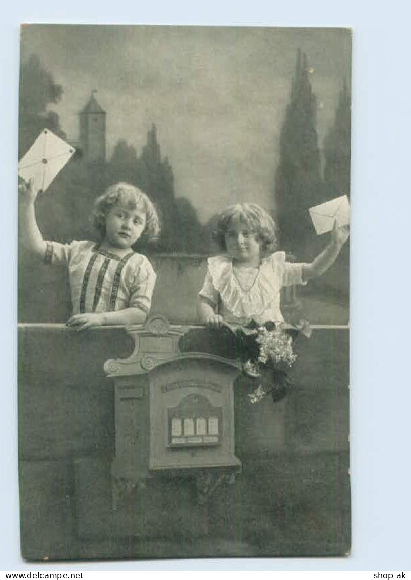 W9S64/ Kinder Mit Brief Am Briefkasten AK 1916 - Poste & Facteurs