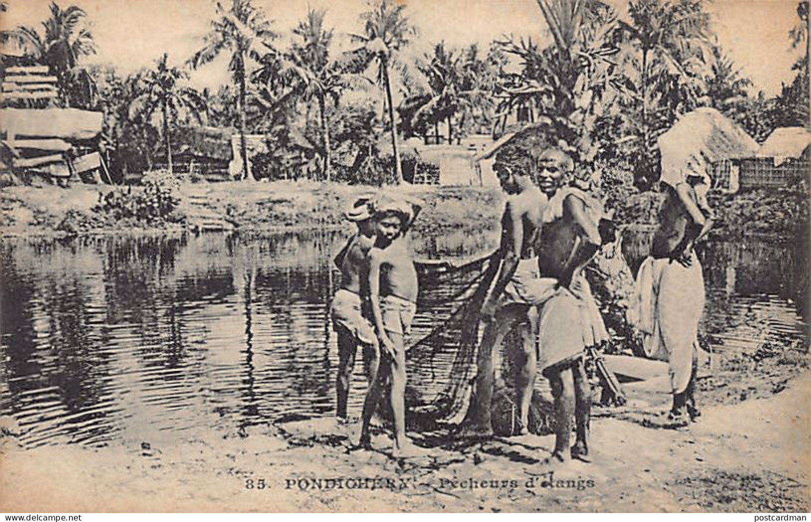 India - PUDUCHERRY Pondichéry - Fishermen In A Pond - Publ. Messageries Maritimes 85 - India