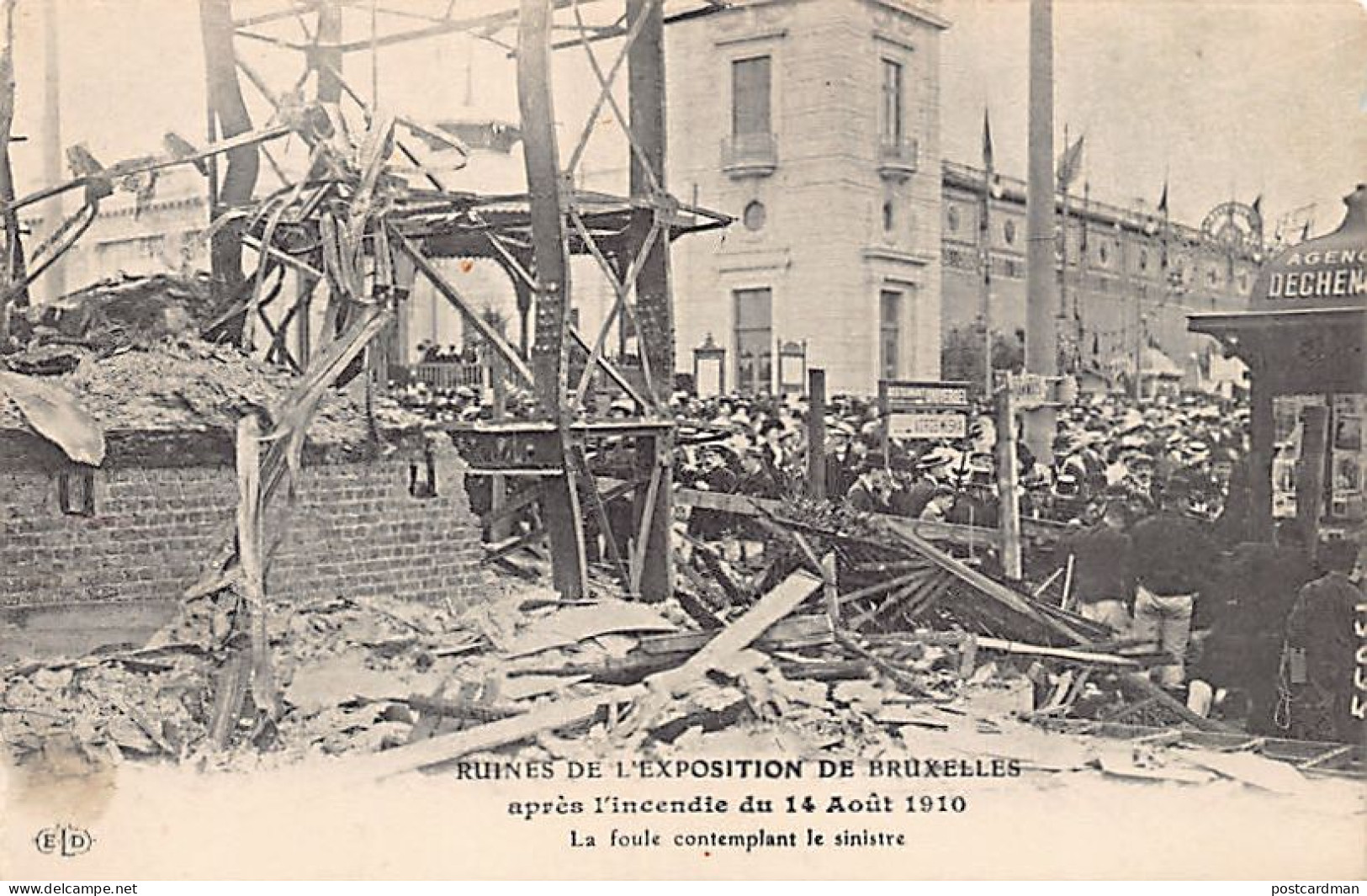 Ruines De L'Exposition De Bruxelles - Après L'incendie Du 14 Août 1910 - La Foule Contemplant Le Sinistre - Ed. E. Le De - Exposiciones Universales