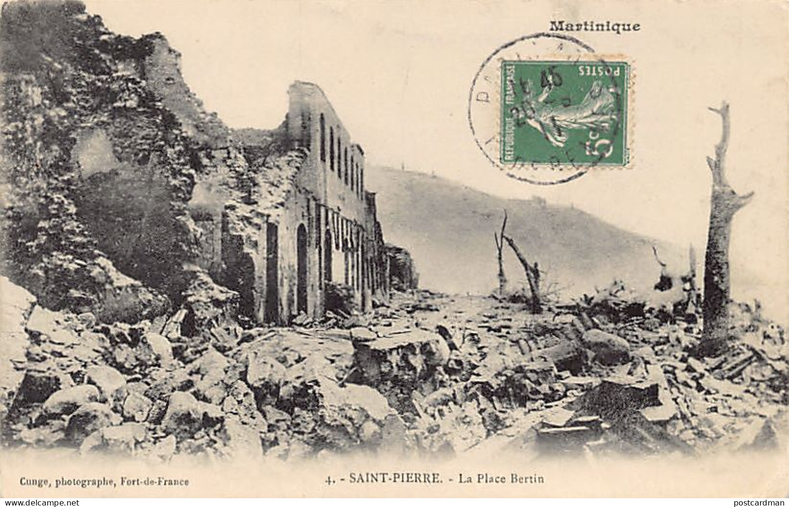Martinique - SAINT-PIERRE - La Place Bertin (après La Catastrophe) - Ed. Cunge 4 - Altri & Non Classificati