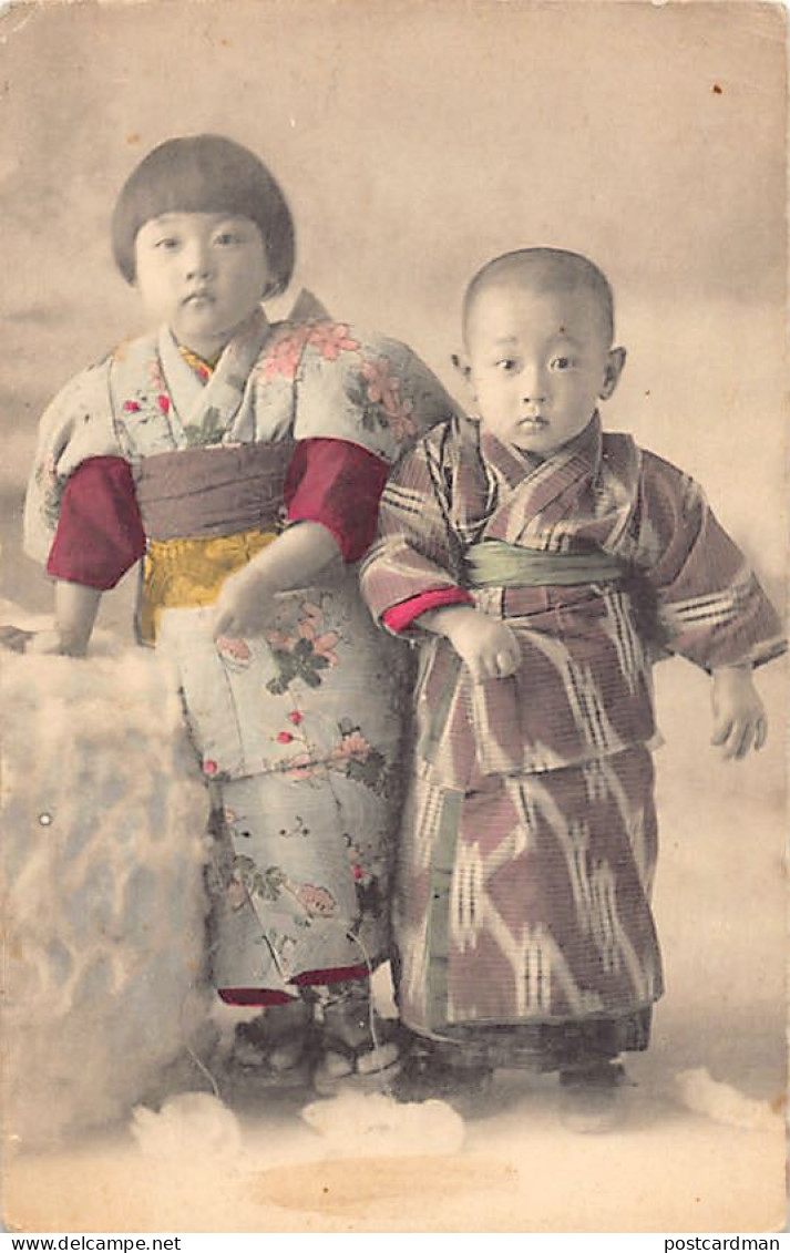 Japan - The Japanese Children In Kimono - Autres & Non Classés