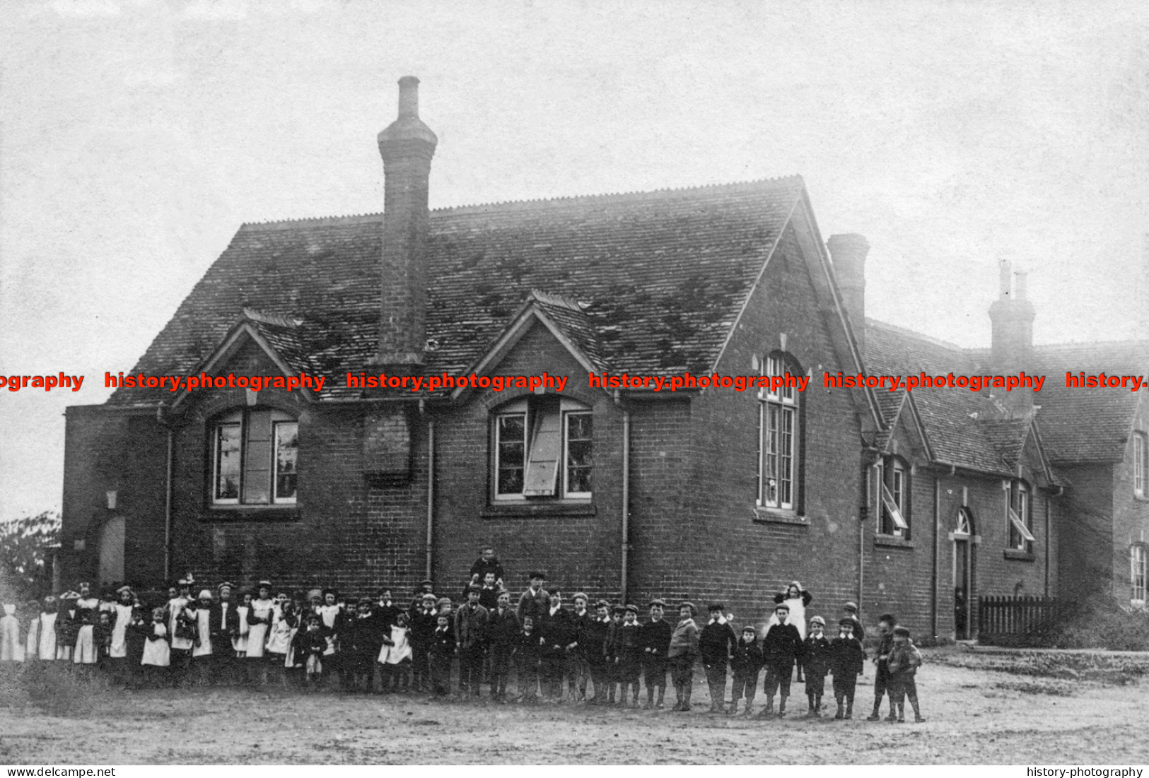 F006266 Woodborough. Wiltshire. The Children Are Standing At The School. 1905 - REPRODUCTION - Other & Unclassified