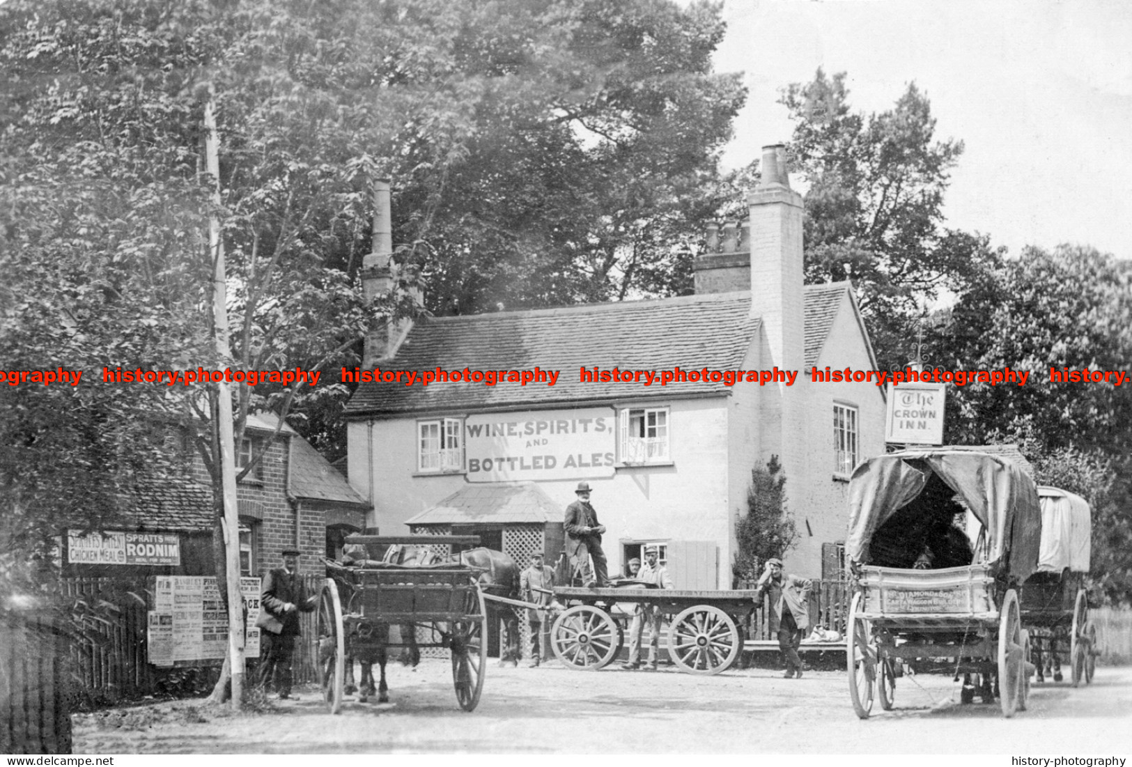 F006258 Southampton Road. Lymington. Crown Inn. Monkey House - REPRODUCTION - Other & Unclassified