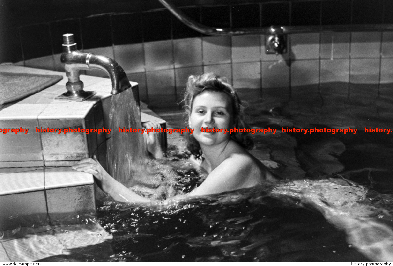 F006975 German Woman In A Sauna. BdM - REPRODUCTION - Sonstige & Ohne Zuordnung