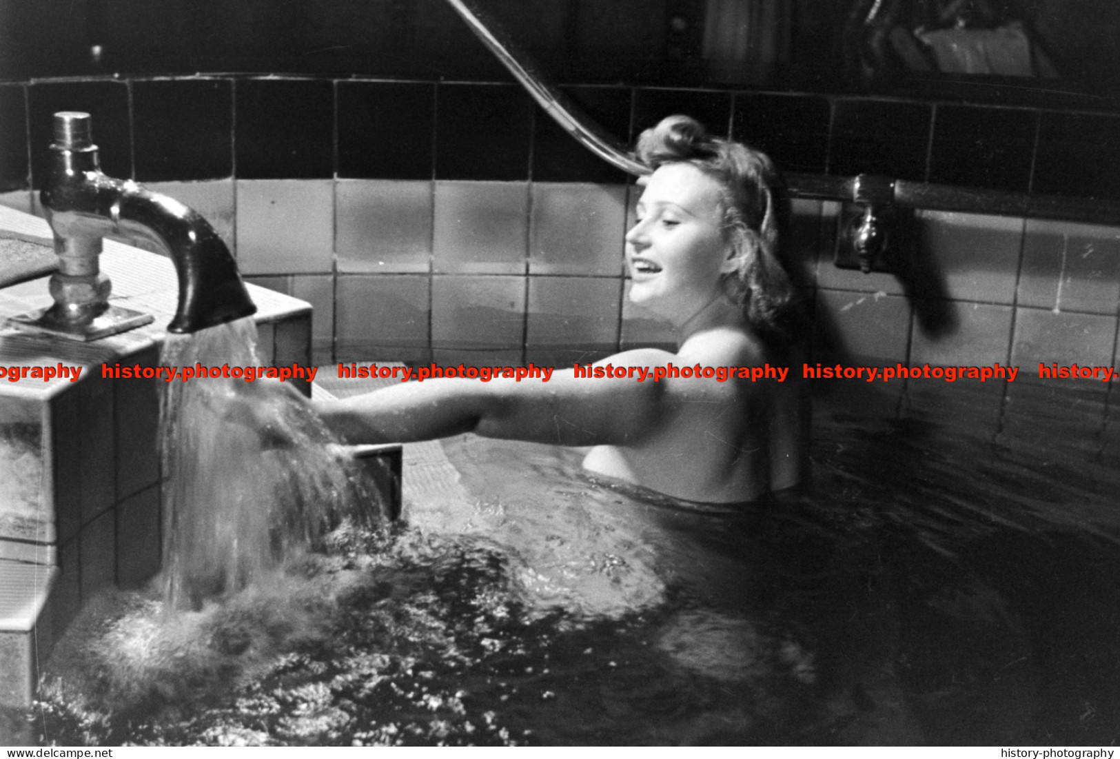 F006963 German Woman In A Sauna. BdM - REPRODUCTION - Sonstige & Ohne Zuordnung