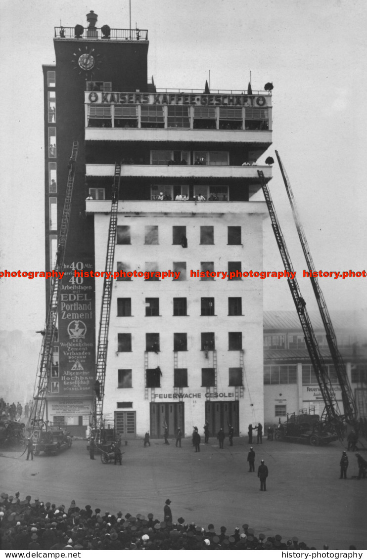 F010138 Dusseldorf. Feuerwehrwache Gesolei - REPRODUCTION - Autres & Non Classés