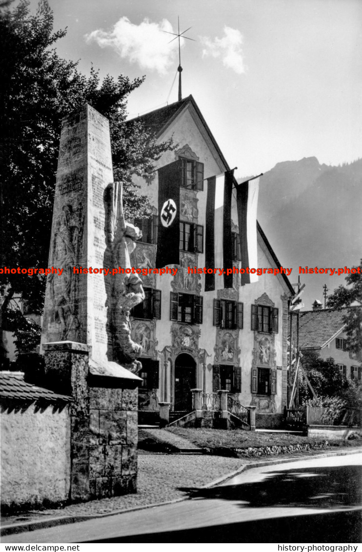 F010118 Oberammergau. Kriegerdenkmal Mit Dem Bayrischen Forstamt - REPRODUCTION - Autres & Non Classés