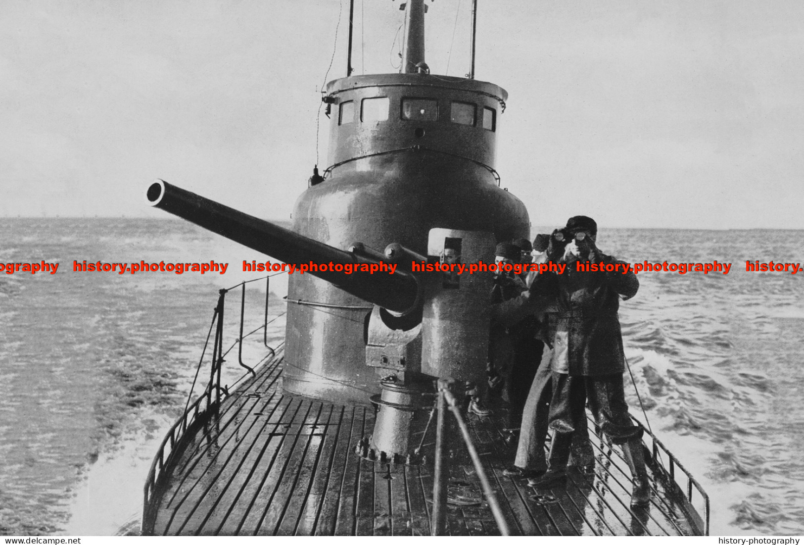 F010115 German Submarine. U Boat. In Action. WW2 - REPRODUCTION - Autres & Non Classés