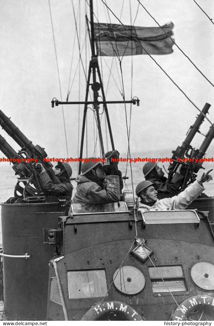 F009926 Royal Navy Torpedo Boat And Crew. North Sea. 1941. WW2 - REPRODUCTION - Other & Unclassified