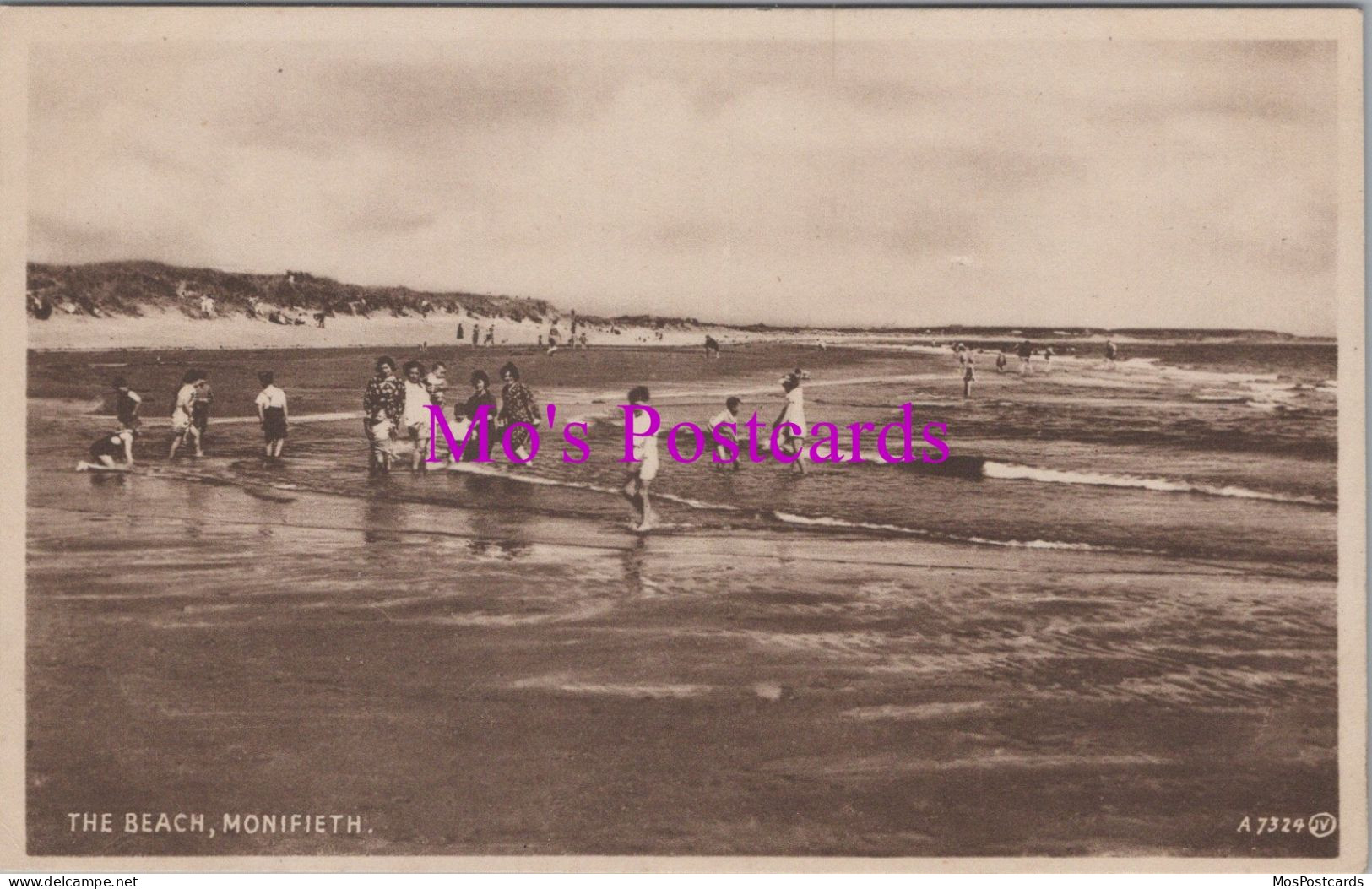 Scotland Postcard - The Beach, Monifieth  DZ122 - Angus