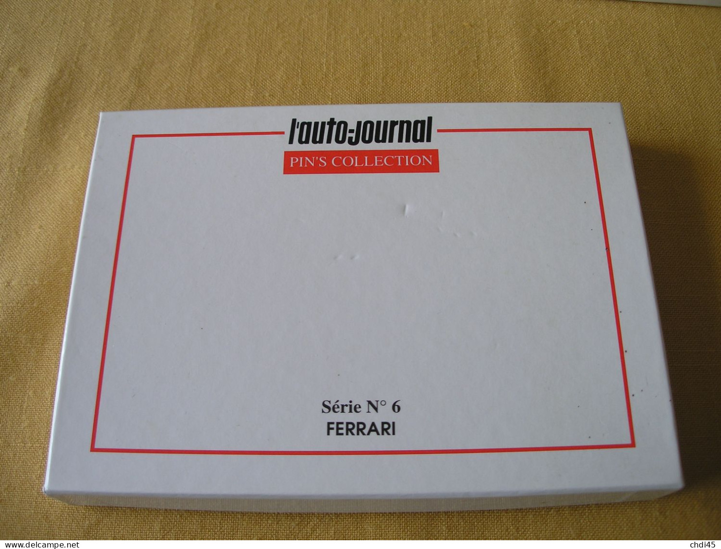 Coffret De 10 Pin's FERRARI  émis Par L'auto Journal (envoi En Colissimo) - Ferrari