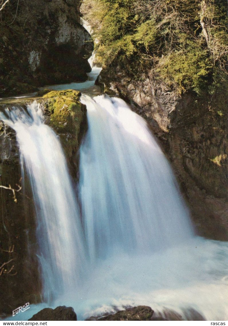 CPM - P - PYRENEES ATLANTIQUES - EAUX BONNES - LA CASCADE D'ISCOO DANS LES GORGES DU VALENTIN - Eaux Bonnes