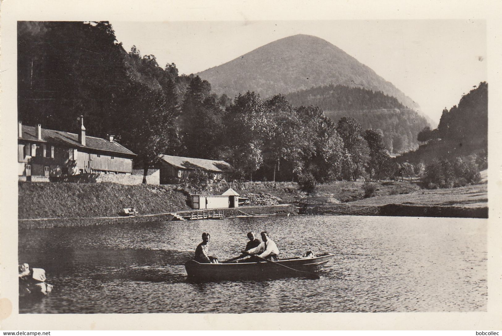 BUSSANG (Vosges): La Piscine Et Les Russiers - Bussang