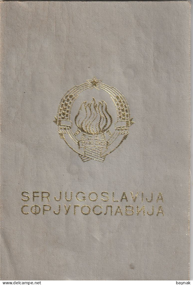 Q157  --  PASSPORT  --   SFR YUGOSLAVIA  --   PASSEPORT DE L `ENFANT  --  GIRL, 5 YEAR  --  1988 - Documentos Históricos