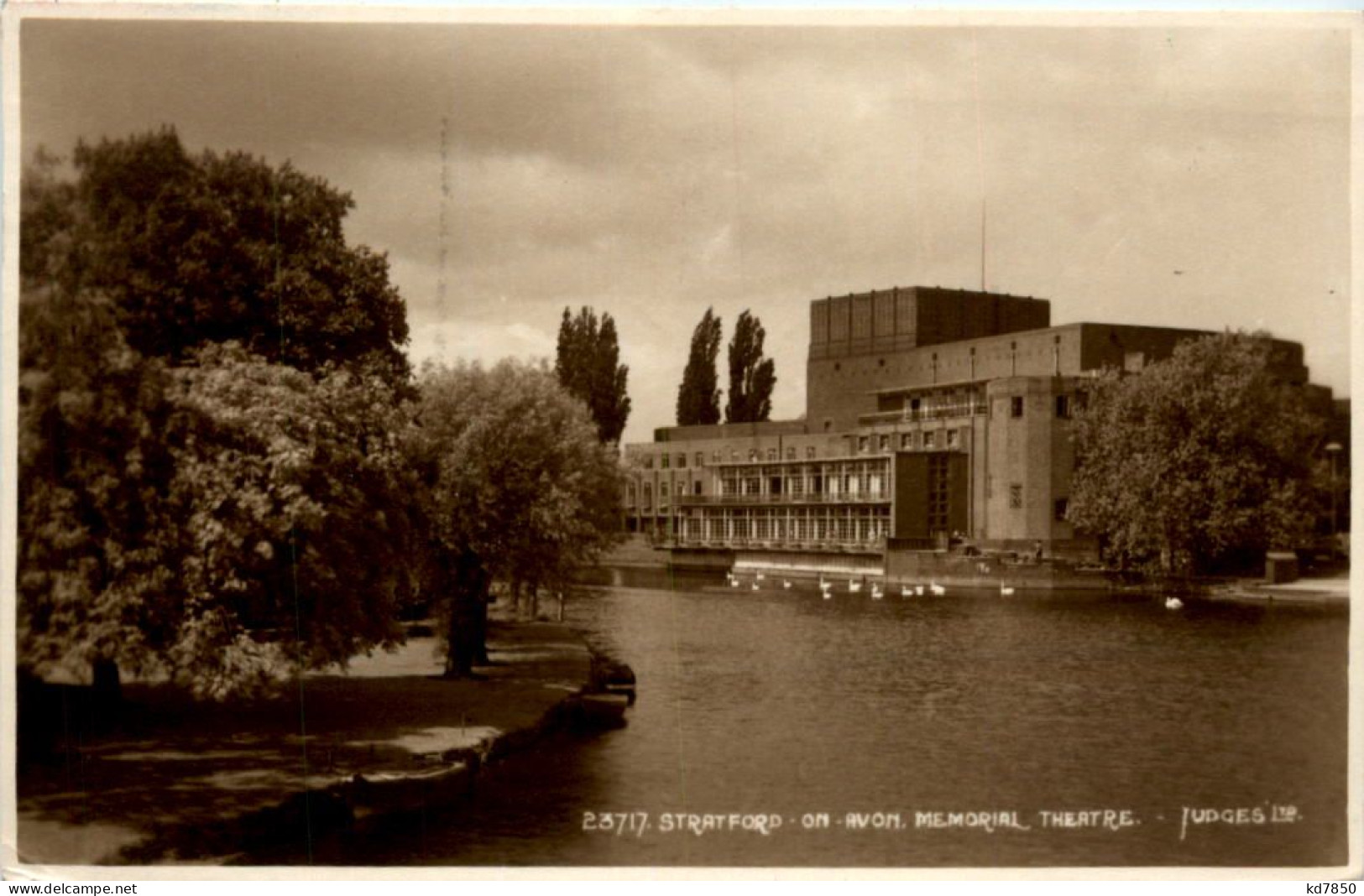 Stratford On Avon - Memorial Theatre - Stratford Upon Avon