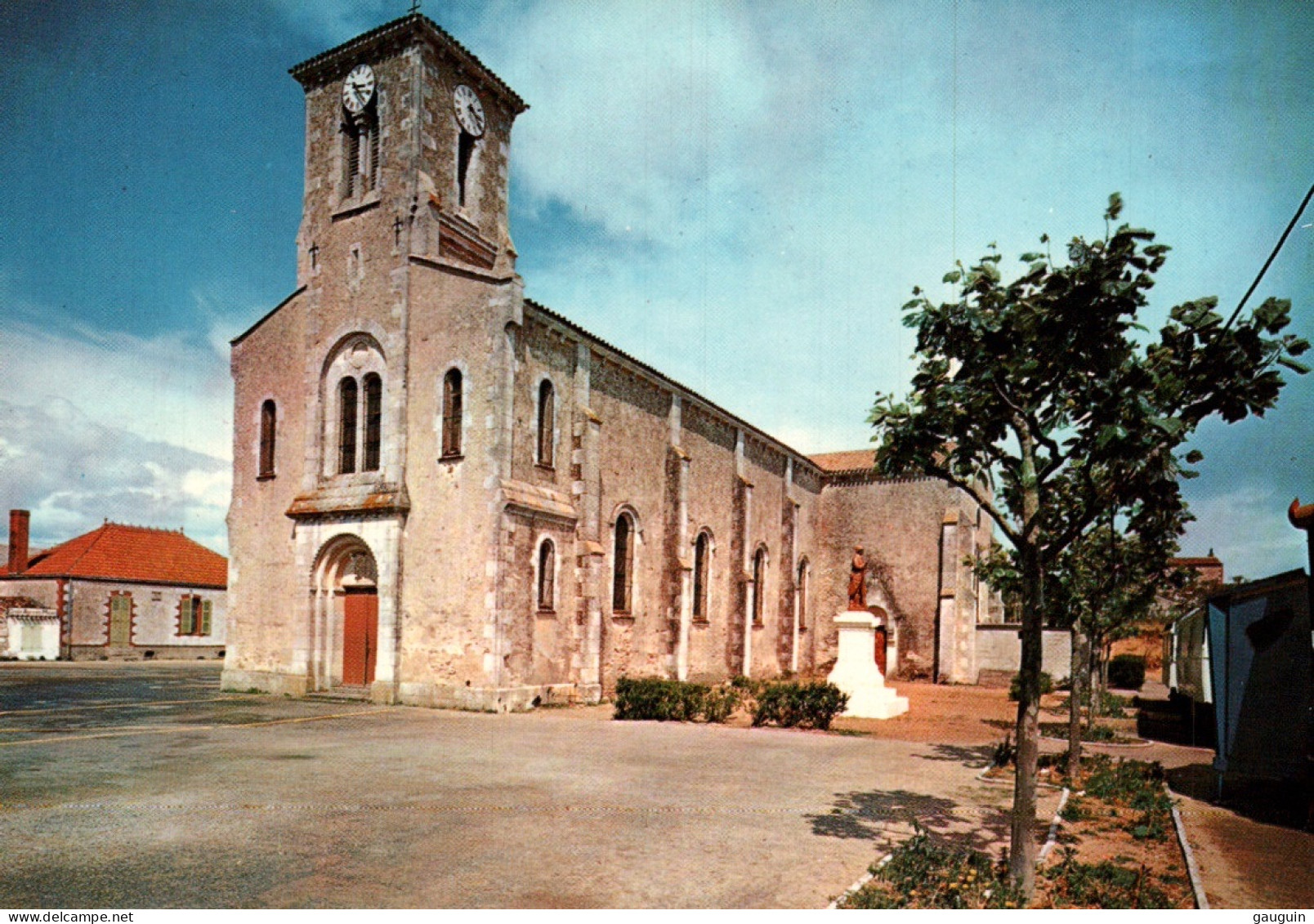 CPM - La TRANCHE S/MER - L'église - Edition Artaud - La Tranche Sur Mer