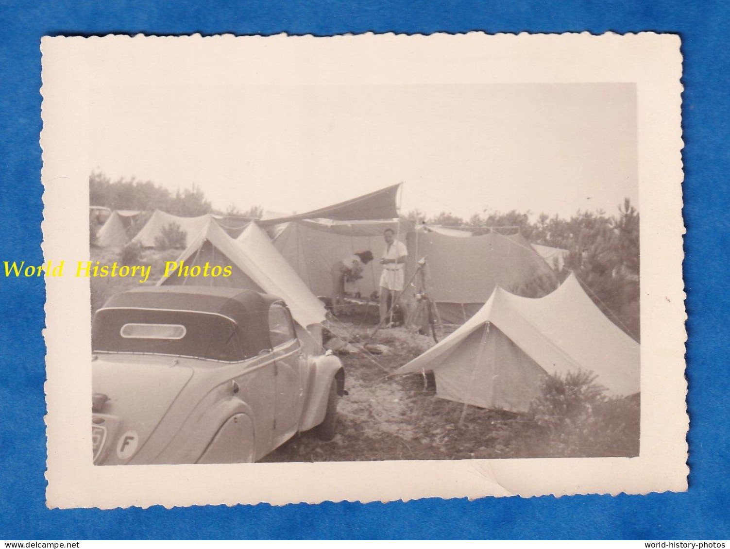 Photo Ancienne Snapshot - SAINT PIERRE D' OLERON - Le Camping - 194 - Automobile à Identifier Cabriolet Décapotable - Coches