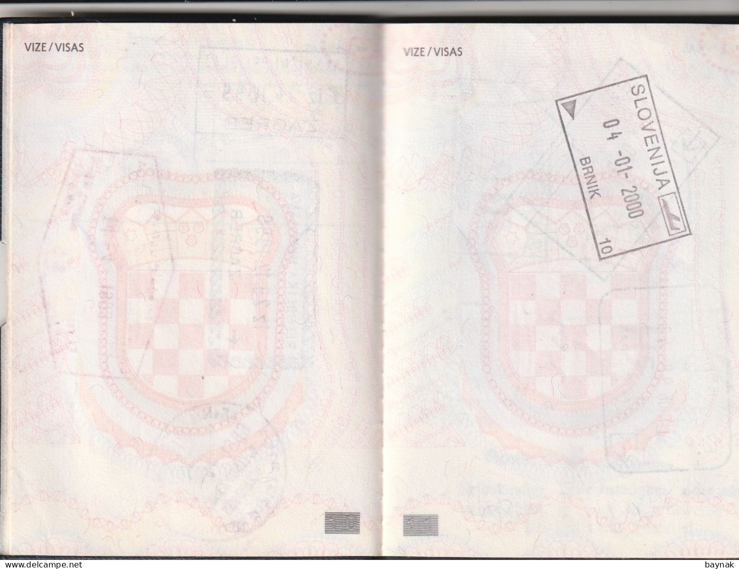 C144 -   CROATIA  - PASSPORT  -  I. MODEL  -  LADY  - 1992  - VISA: CANADA, ISRAEL, UK, MALTA, IRELAND, MOROCCO - Historical Documents