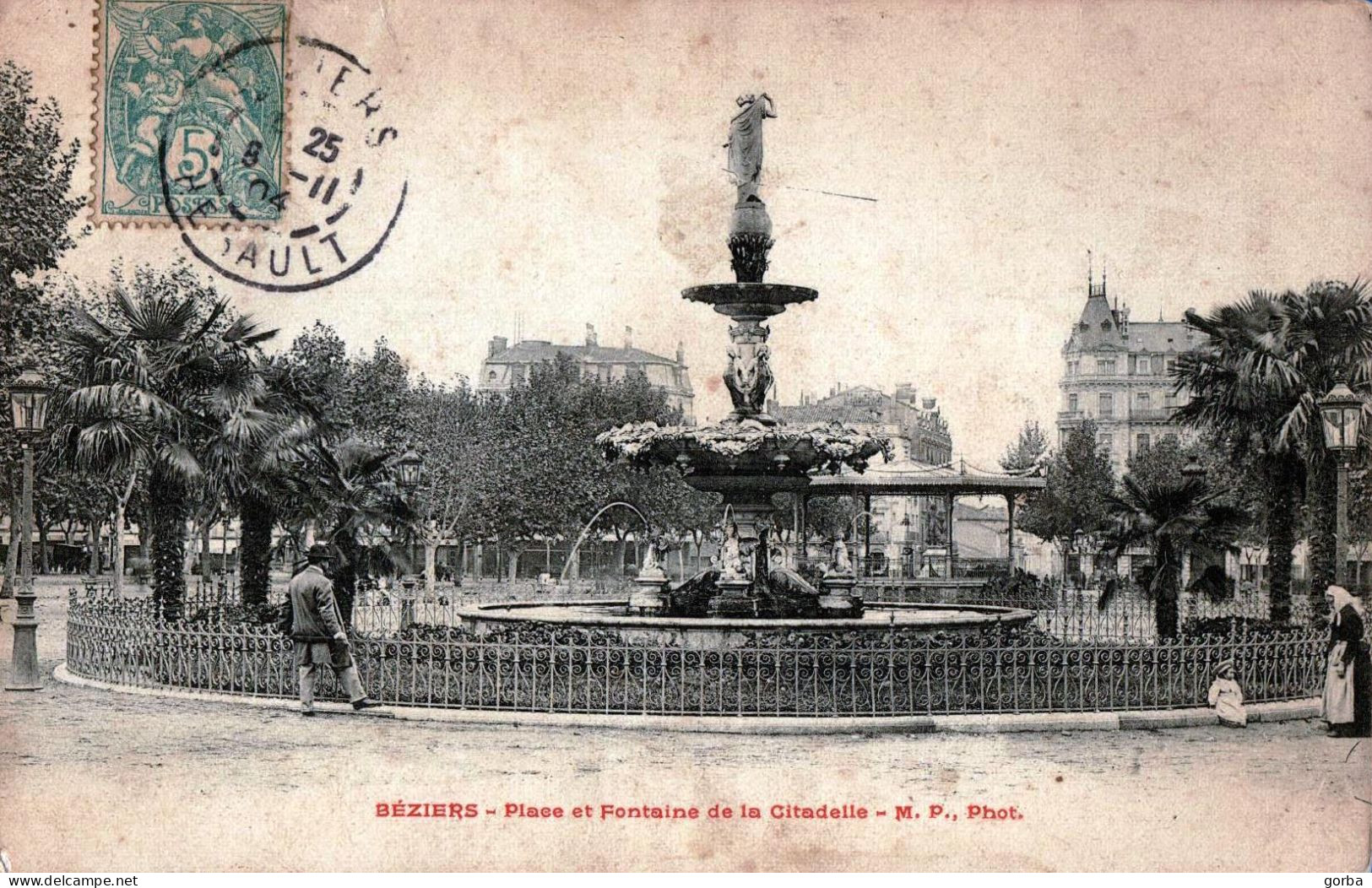 *CPA  - 34 - BEZIERS - Place Et Fontaine De La Citadelle - Beziers