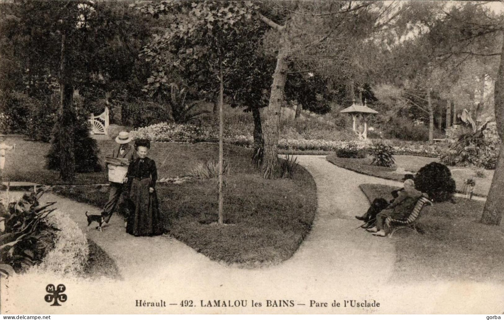 *CPA  - 34 - LAMALOU LES BAINS - Parc De L'Usclade  - Animée - Lamalou Les Bains