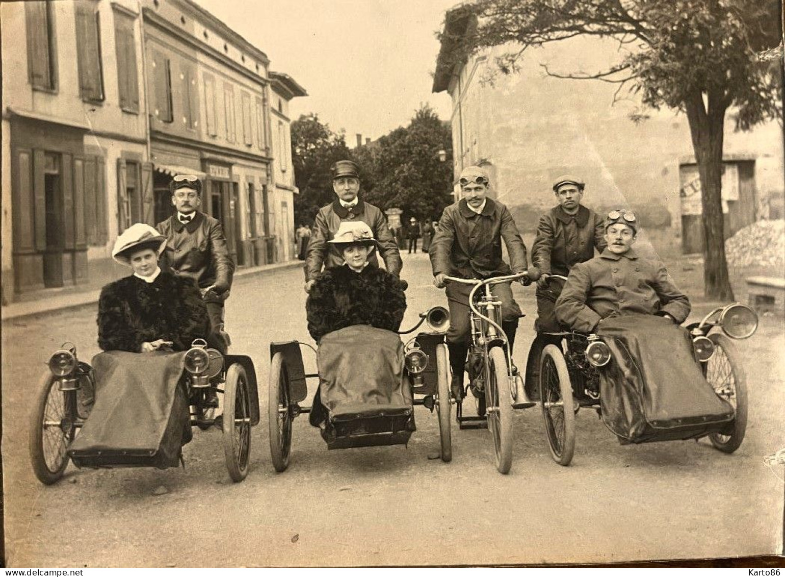 Moto Ancienne De Marque Modèle Type ? * Motos Motocyclette * RARE Photo Ancienne 17.5x13cm * Castanet Tolosan ? - Motorbikes