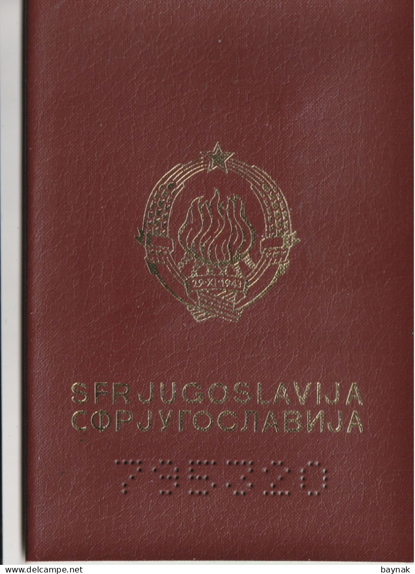 P303 -   SFR YUGOSLAVIA  --  CROATIA  --  PASSPORT    -  LADY  - 1991  / MIX PASSPORT:  YUGOSLAVIA  + CROATIA - Documentos Históricos
