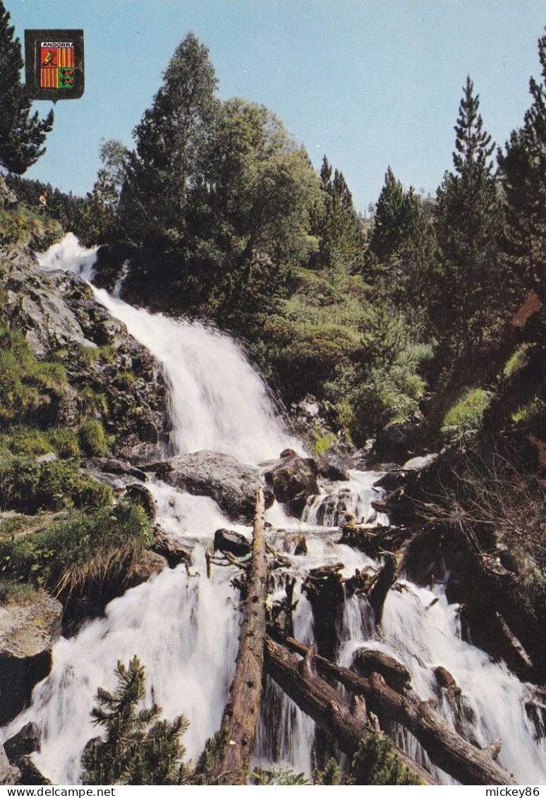 Andorre--1974-- EL SERRAT --Cascade ....timbre Fleur "ancolie" , Cachet - Andorre