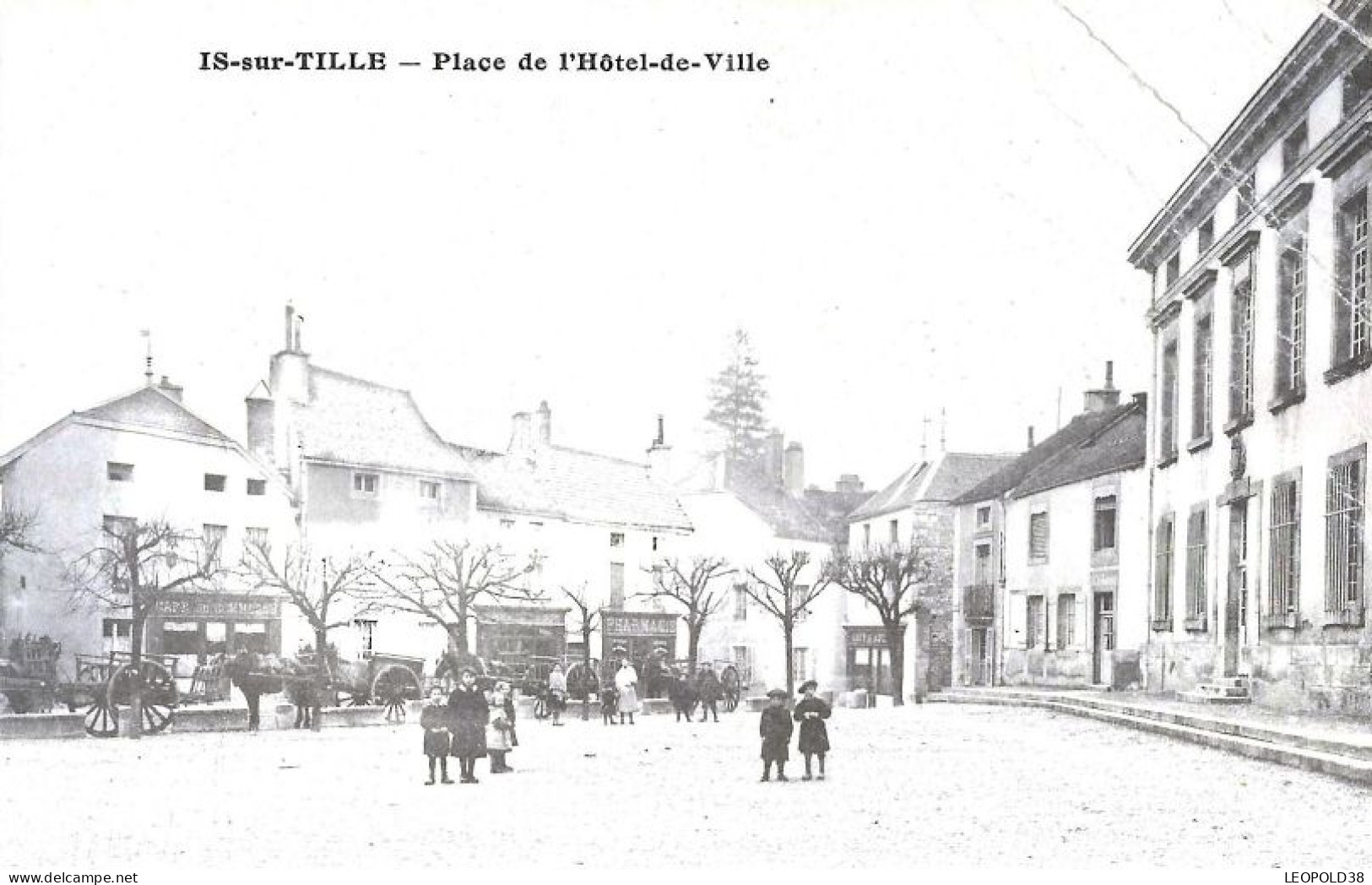 Is Sur Tille Place De L'Hotel De Ville - Is Sur Tille