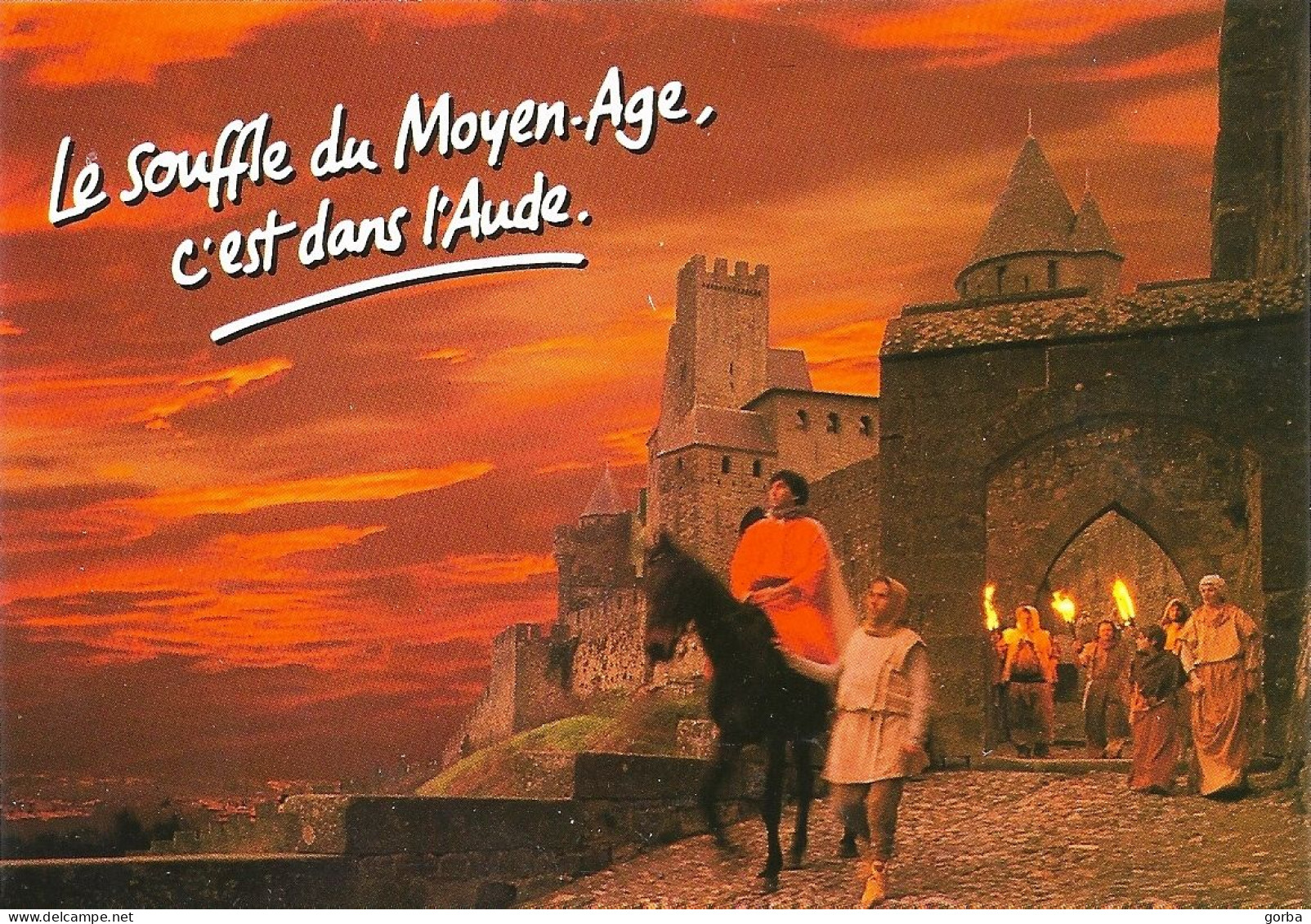 *CPM - 11 - CARCASSONNE - Défilé En Costume - Le Souffle Du Moyen-Age - Carcassonne