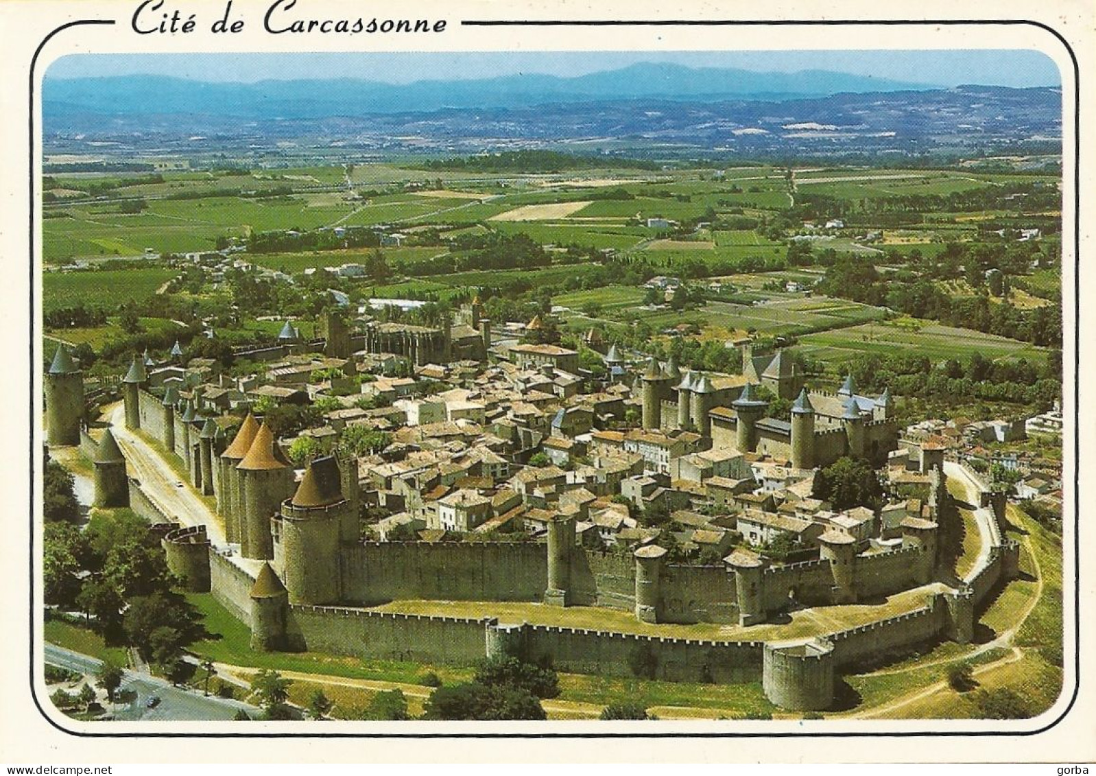 *CPM - 11 - CARCASSONNE - La Cité - Vue Aérienne - Carcassonne