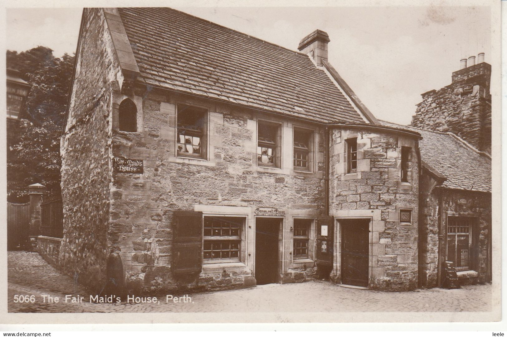 A73.Vintage Postcard.The Fair Maid's House.Perth Royal Scottich Geographical Soc - Perthshire