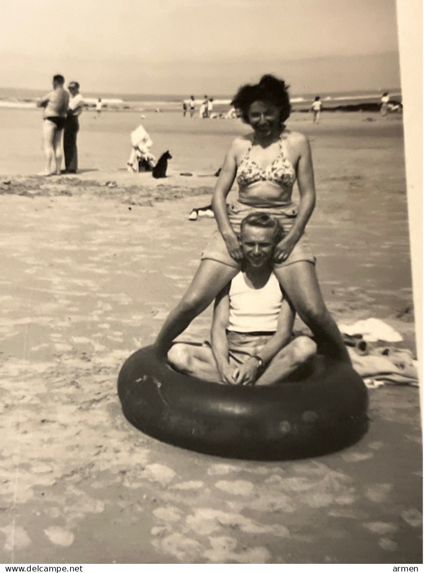 Réal Photo  Pin-up Plage - Un Couple Sur La Plage - Pin-ups