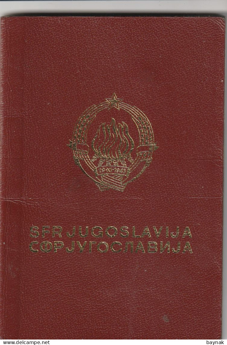 PM105 -   SFR YUGOSLAVIA   --  PASSPORT    -  MAN  - 1976  --  VISA:   KENYA ( EAST AFRICA ) - Historische Documenten
